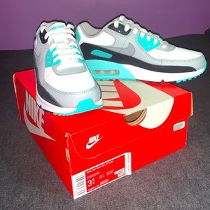 Nike AirMax 90LTR 3.5Y